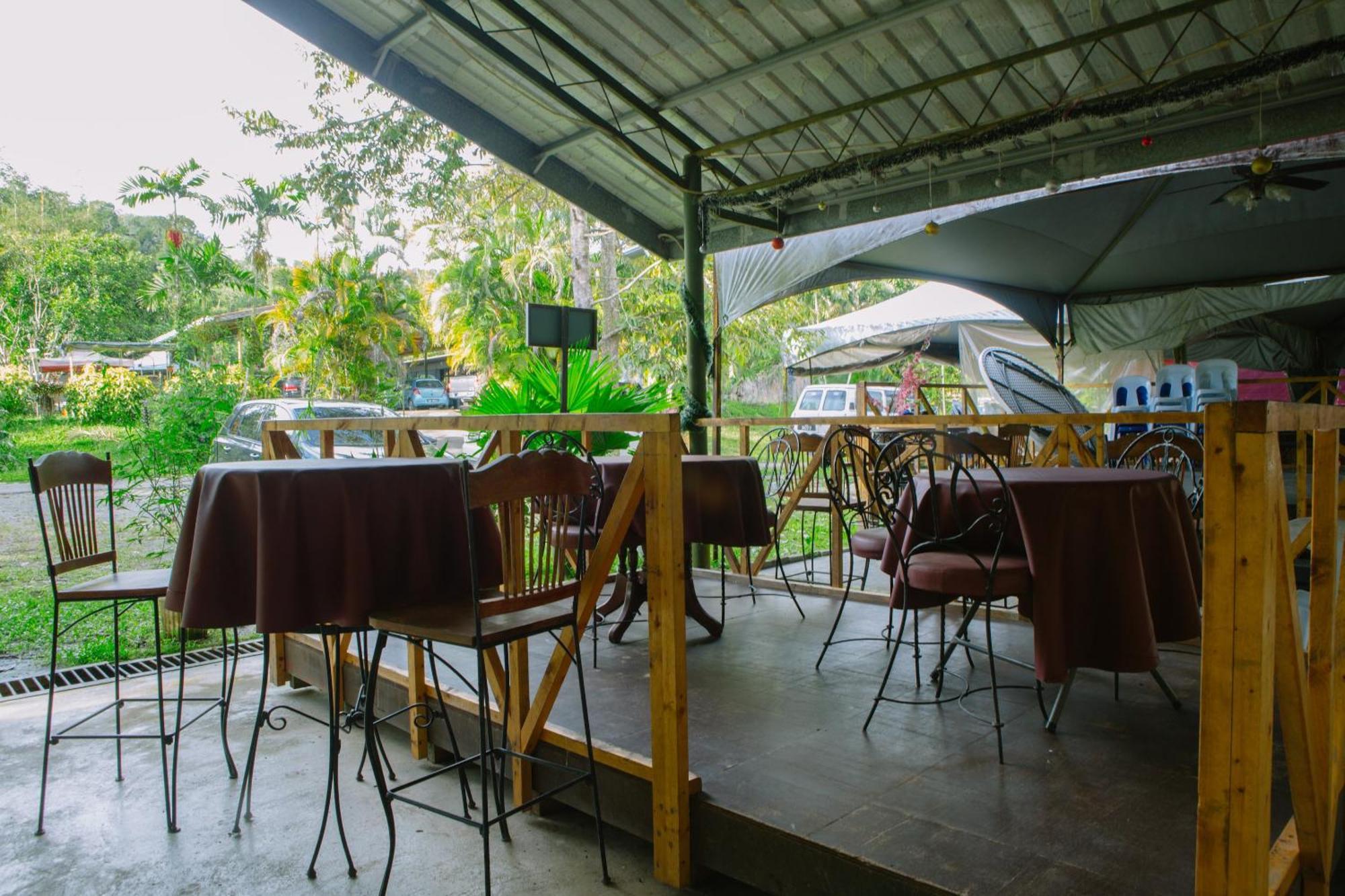 Oyo 90037 The 7 Lodge Tambunan Dış mekan fotoğraf